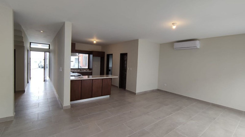 Imagen 7 de 23 de Casa De 3 Habs Cada Una Con Baño, Los Encinos