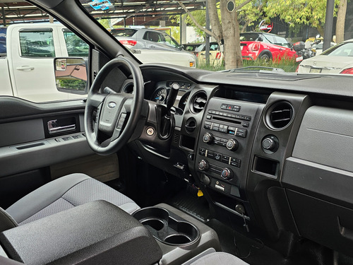 Ford F-150 5.0l Xl Cabina Y Media 4x2 Mt