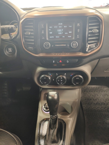Imagen 18 de 19 de Fiat Toro 2017 2.0 Volcano 4x4 At