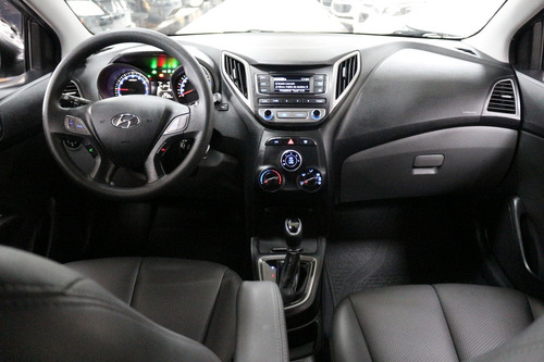 Hyundai Hb20s Confort Style 2016 Baixo Km Garantia De Fabric