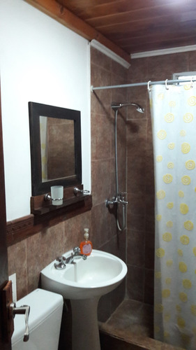 Imagen 4 de 27 de Alquilo 3 Cabañas Con Piscina Compartida Para 2 O 3 Personas