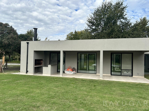 Venta - Casa A Estrenar / Barrio San Joaquin / Exaltación De La Cruz