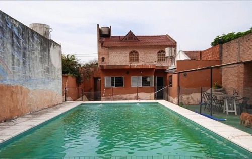 Casa De 4 Dormitorios En Venta-san Carlos La Plata