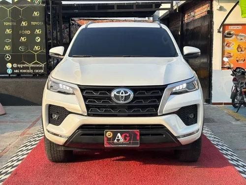 Toyota Fortuner Sr 2.4 4x2 At Diesel