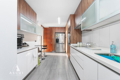 Departamento En Venta De 3 Dorm. En Lo Barnechea