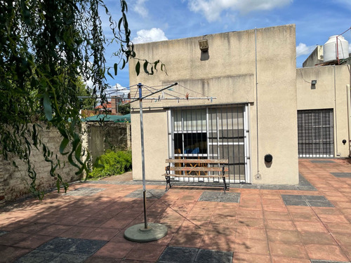 Venta Casa Apto Credito - 4 Ambientes - Centro - Luján