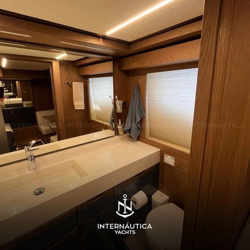 Lancha Intermarine 60 Fly 2020 Schaefer Ferretti Azimut