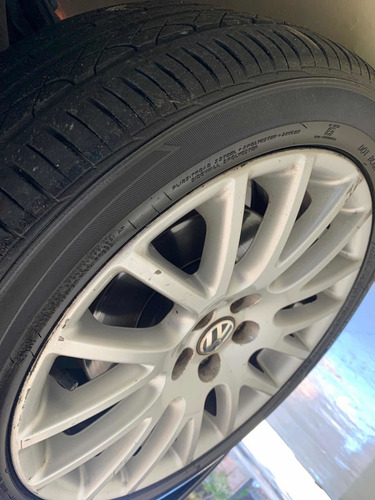 Volkswagen Bora 1.8 Highline T 180cv 2010
