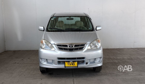 Imagen 2 de 10 de Toyota Avanza 2011 1.5 Premium At