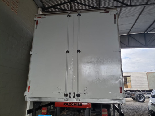 Imagem 5 de 6 de Baú De Alumínio Usado Para Caminhão Truck 8.50 M 2013