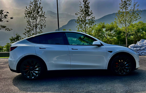 Tesla Model Y Performance Dual Motor