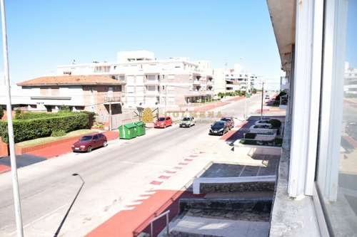 Apartamento De 1 Dormitorio Y Medio En Peninsula! Consulte- Ref: 2119