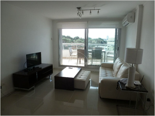 Imagen 8 de 30 de Apartamento En Alquiler, Brava, 3 Dormitorios , Punta Del Este
