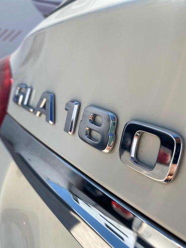 Mercedes-Benz Clase GLA 1.6 180 Cgi Mt