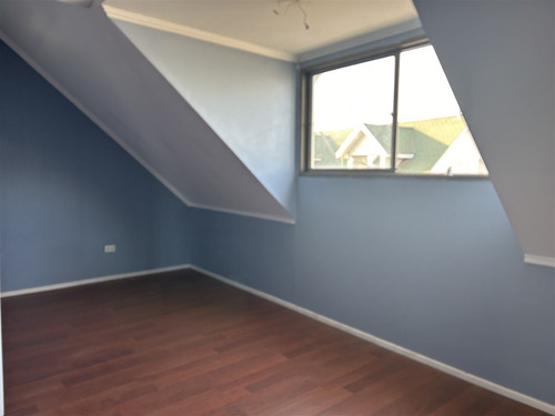 Casa En Venta De 4 Dorm. En Maipú