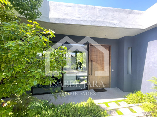 Gran Vista Condominio Casa En Arriendo 3d/3b Los Trapenses