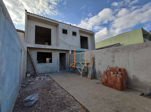 Sobrado Com Três Quartos Ampla Sala E Cozinha Prox. Ao Corpo De Bombeiros Do Sitio Cercado - So1233