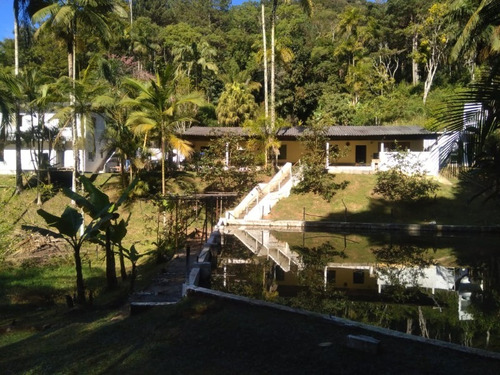Imagem 7 de 14 de Sitio 24.600m² C/ 02 Lagos E Piscina A 6km Da Rodovia Em