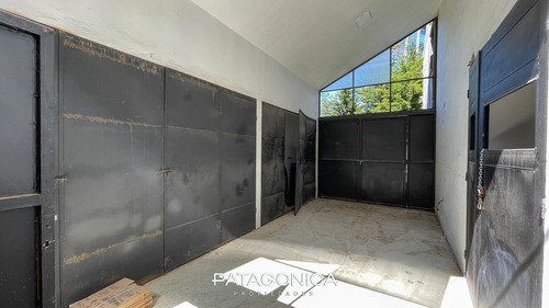 Venta Local 174m2 Planta. Elab. Cerveza, S/ruta, Villa La Angostura