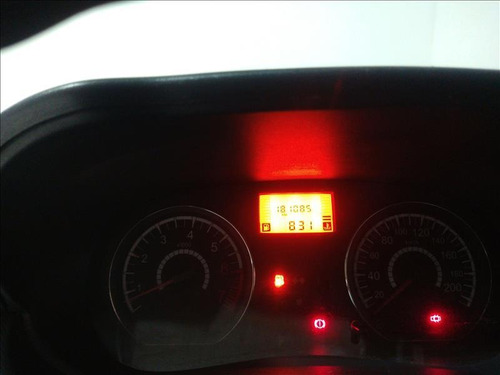 Imagem 6 de 8 de Renault Logan 1.0 Expression 16v