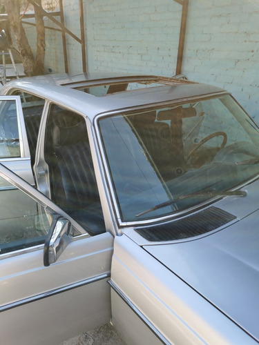 Imagen 13 de 15 de Mercedes Benz 240d