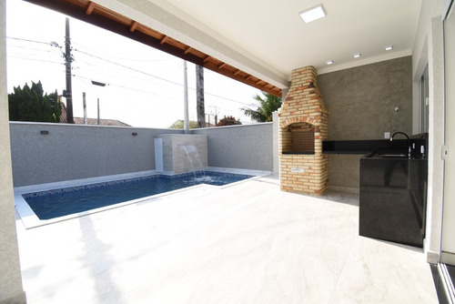 Imagem 3 de 21 de Casa Com Piscina À Venda Em Peruíbe / Sp.