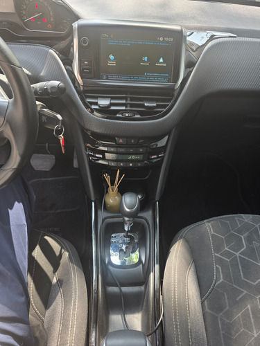 Peugeot 2008 1.2 Puretech Allure Pack