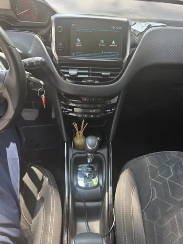 Peugeot 2008 1.2 Puretech Allure Pack