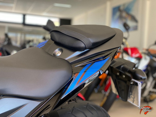 Imagem 4 de 10 de Suzuki Gsx S 750