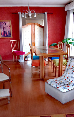 Habitación En Macul, Amplia Y Luminosa.