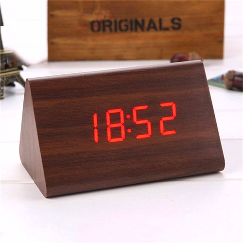 Reloj Despertador Digital Tipo Madera Triangular Led Rojo