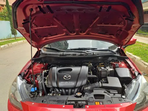 Mazda 2 Turing automatico