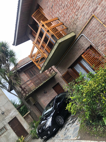 Duplex En Barrio Parque Los Acantidados