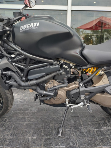 Imagen 8 de 25 de Ducati Monster 821 - No Yamaha Mt09, No Kawasaki Z900!