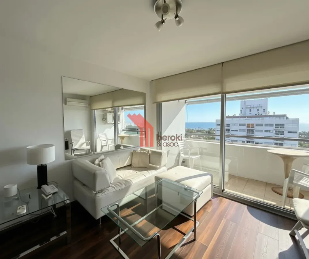 Alquiler Apartamento Jardines Del Country  2 Dorm 2 Baños Av Roosevelt · Foto 3