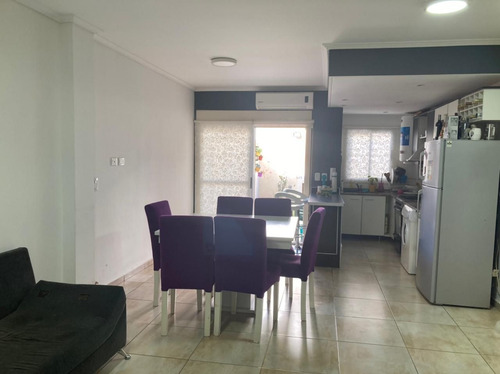 Imagen 8 de 17 de Departamento En Venta De 2 Amb. Con Patio Y Cochera En Ramos Mejia