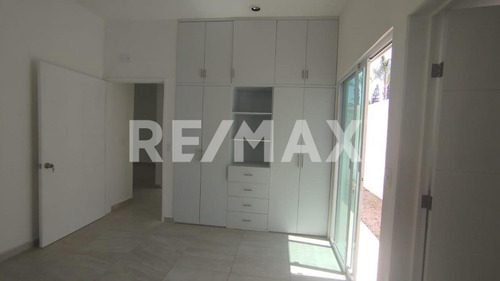 Casa En Venta En Morelos, Otilio Montaño, Cuautla