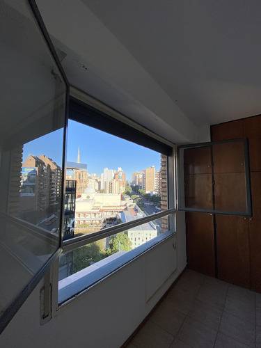 Departamento En Venta De 2 Dormitorios Al Frente Del Paseo Buen Pastor En Barrio Nueva Córdoba.