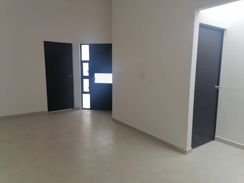 Imagen 2 de 12 de Casa En Renta, Paseo De La Asunción, San Gerardo, Aguascalientes, Rcr 413774.