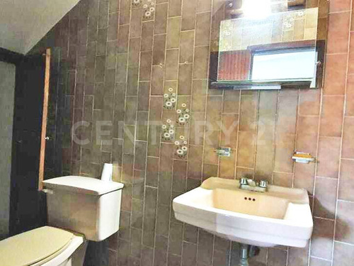 Casa En Venta Ideal Para Inversión, Vallarta Poniente, Guadalajara.