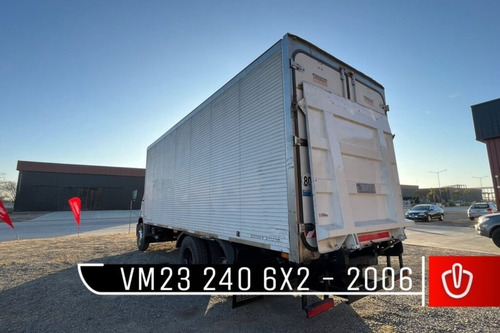 Imagen 3 de 6 de Volvo Vm23 240 6x2 (con Plataforma De Descarga)