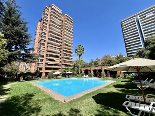 Departamento En Venta De 4 Dorm. En Las Condes .metro.