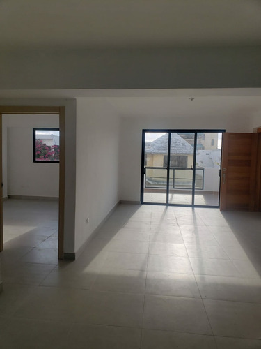 Apartamento Con Terraza En Alquiler En Ave. Independencia 