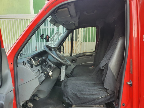 Imagem 9 de 15 de Iveco Daily 3.0 Diesel 35s14 Ano 2013 Baú