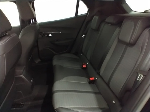 Imagen 9 de 13 de Peugeot Nueva 2008 Allure Pack 5p 1.2 Puretech 130hp Aut6vel