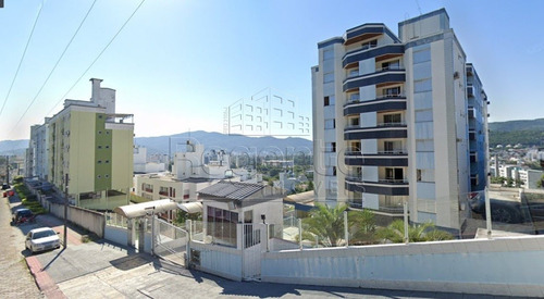 Imagem 1 de 10 de Apartamento Mobiliado Com 1 Quarto A Venda Na Carvoeira Em Florianopolis - V-82014