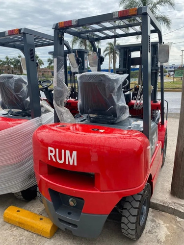 Imagen 6 de 9 de Autoelevador Isuzu Maquinarias 2500 Kg 0 Km