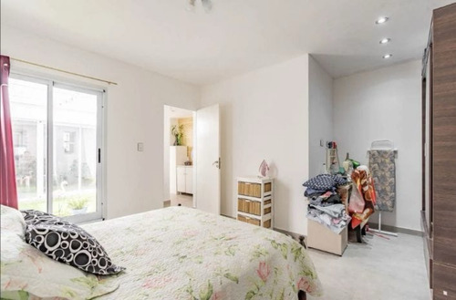 Duplex En Venta 3 Dormitorios Con Cochera Y Patio! Fisherton