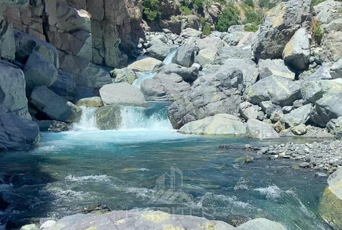 Los Queñes Cordillera Río Teno Reserva Ecológica 4.700 Hás.