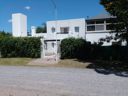 Venta Casa En Villa Allende Golf De 3 Dormitorios